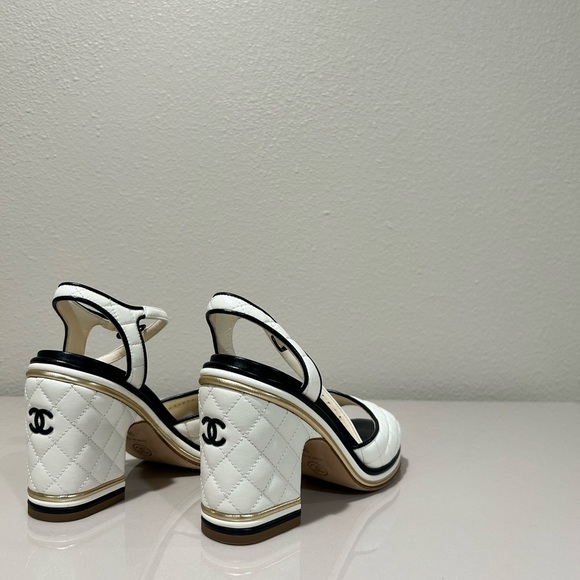 Chanel QUILTED LEATHER SANDALS CHANEL Matelasse Ankle
Strap Sandals Cream - Picture 4 of 8